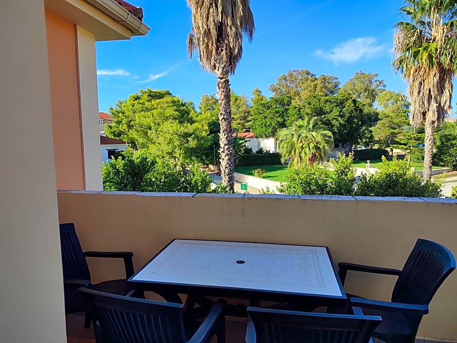 Elanthi Village Apartments