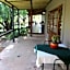 Tuskers Bush Lodge B&B