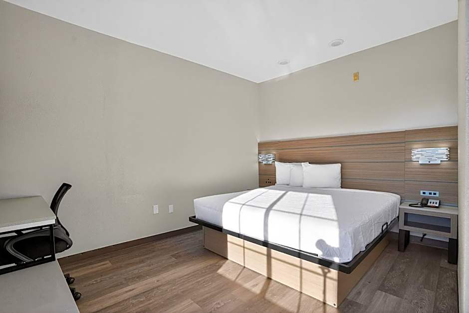 Sonesta Essential Hotel Houston - I-45 Spring