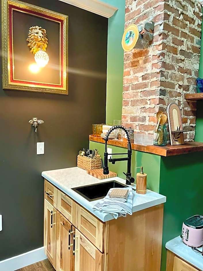 The Atrium - A Boutique Hotel - Suite 17