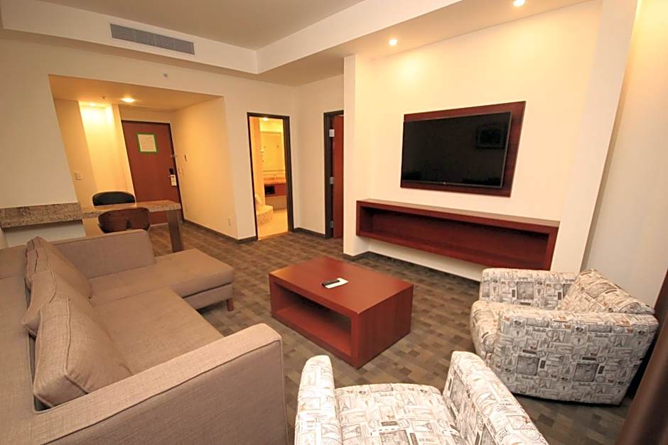 Holiday Inn Leon Plaza Mayor By IHG