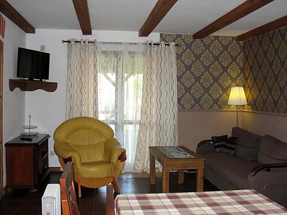 Pokoje i domki Saraceńska Chata