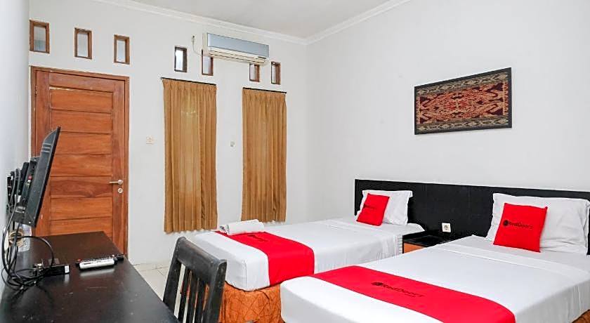 RedDoorz Plus @ Taman Siswa 2