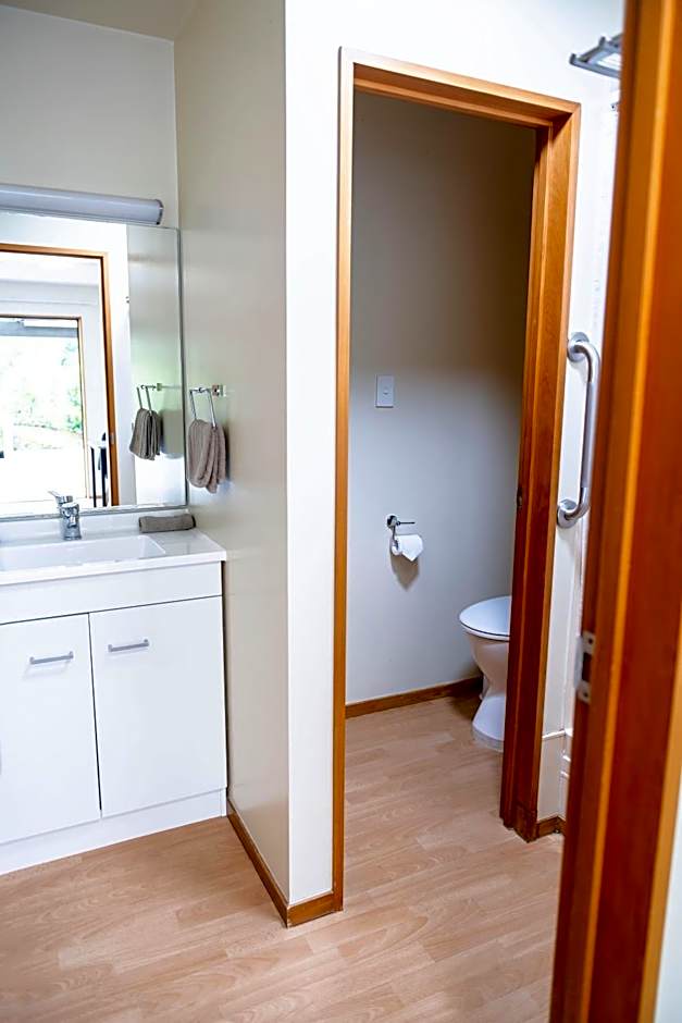 ASURE Aspiring Court Motel