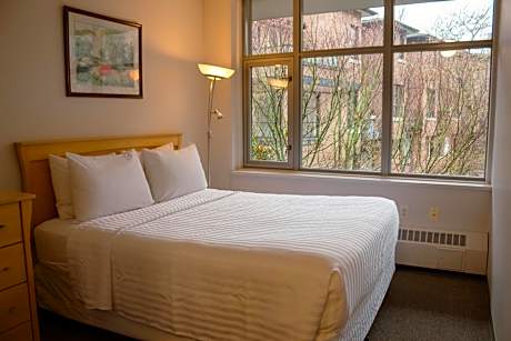 Queen Room + Sofa bed