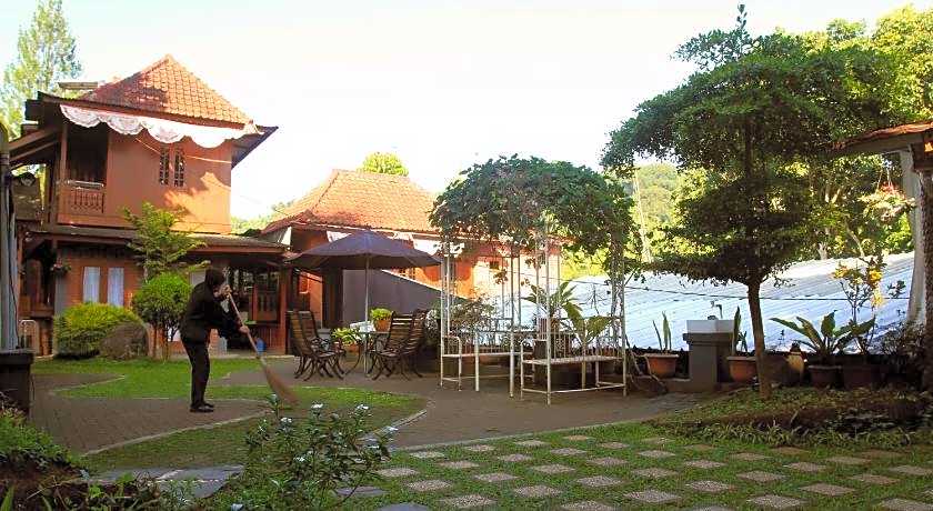 Bantal Guling Villa Lembang