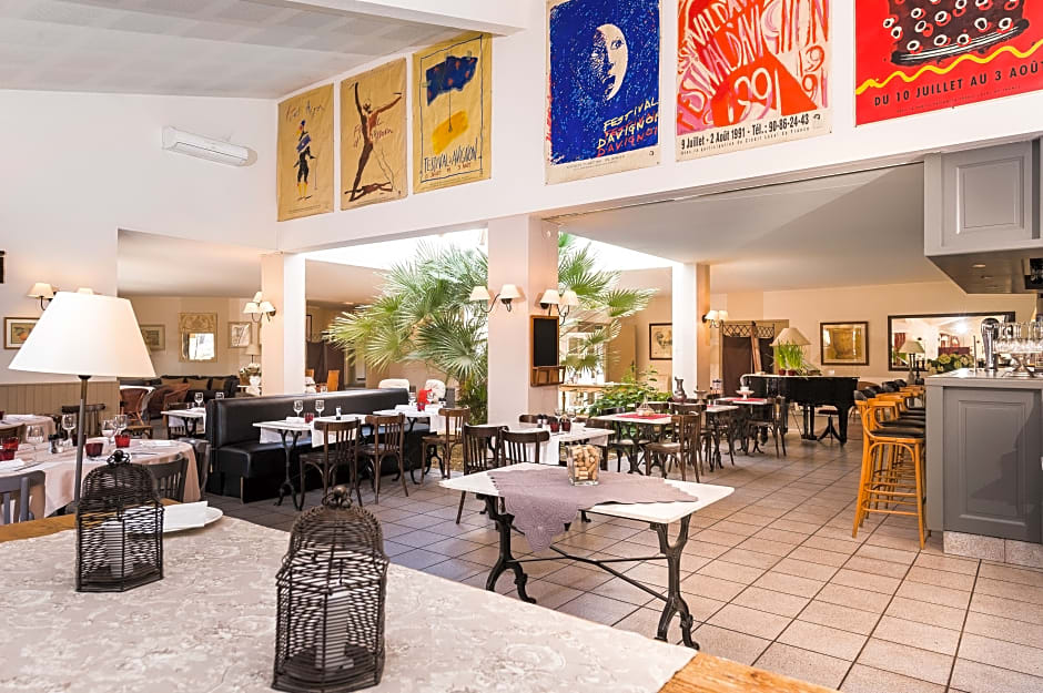 Golden Tulip Avignon Le Paradou