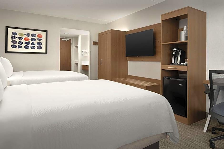 Holiday Inn Express Boston  Saugus By IHG