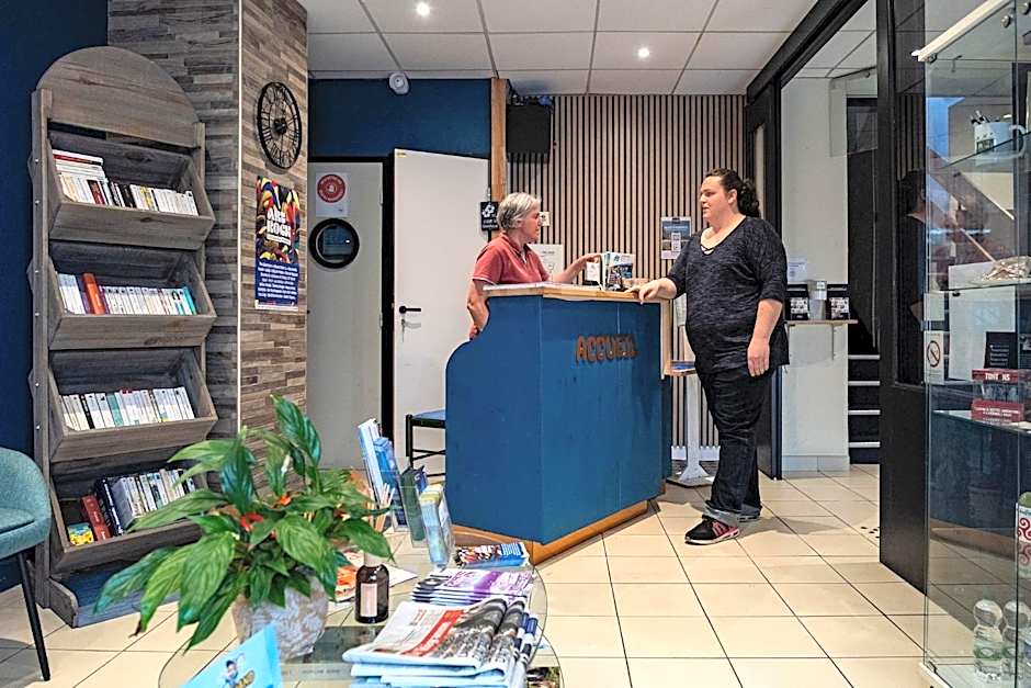 Contact Hôtel du Champ de Mars de Saint-Brieuc