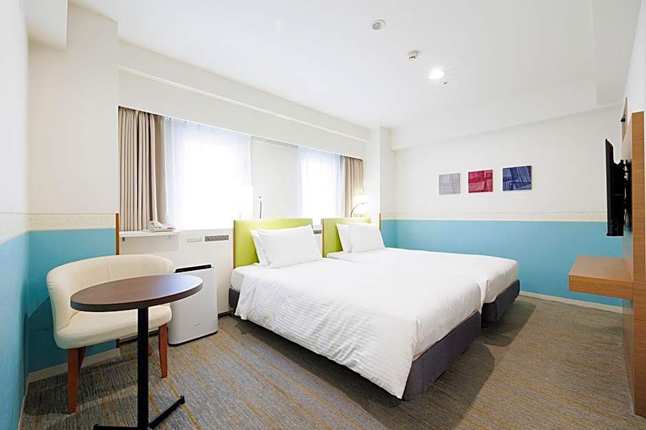 Photo 1 of 8 of Premium 2 Twin Beds, Smoking