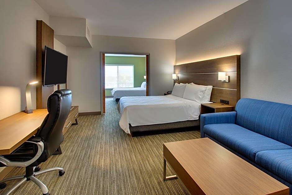 Holiday Inn Express Hotel & Suites Waukegan/Gurnee