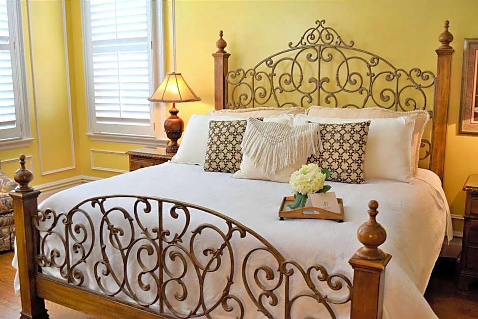 JH Adams Inn, Trademark Collection by Wyndham