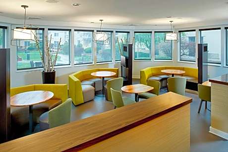 Courtyard by Marriott Lansing