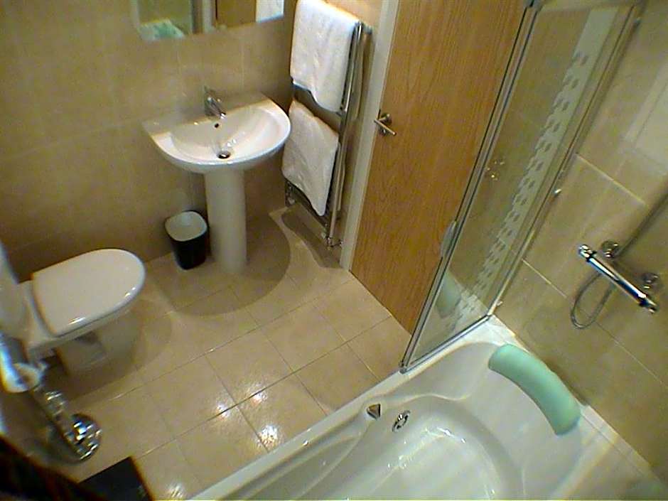 Earle House Serviced Apartments
