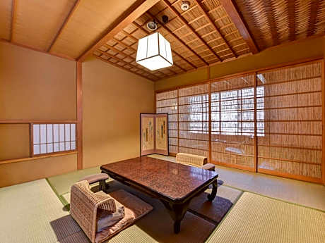 Suite with Tatami Area