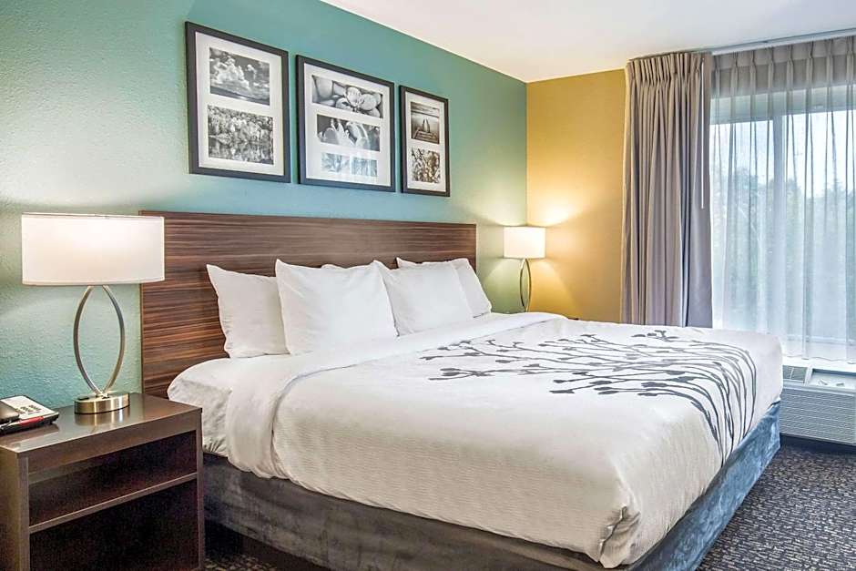 Sleep Inn & Suites Dunmore