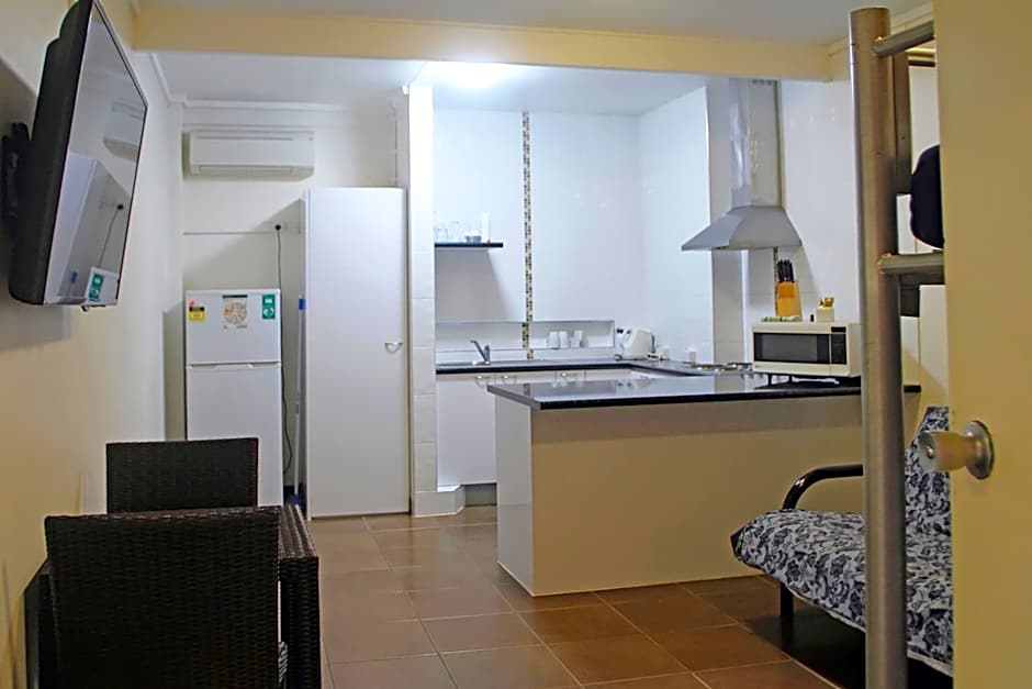 The Stuart Hotel-Motel