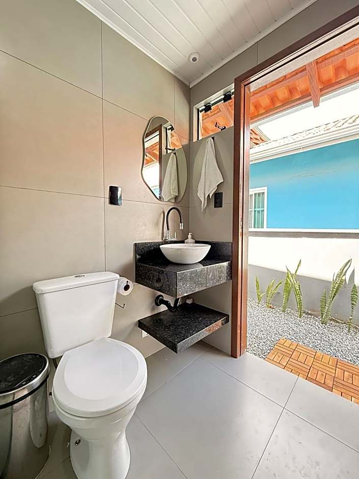 BS01- Casa com Piscina Aquecida e Churrasqueira