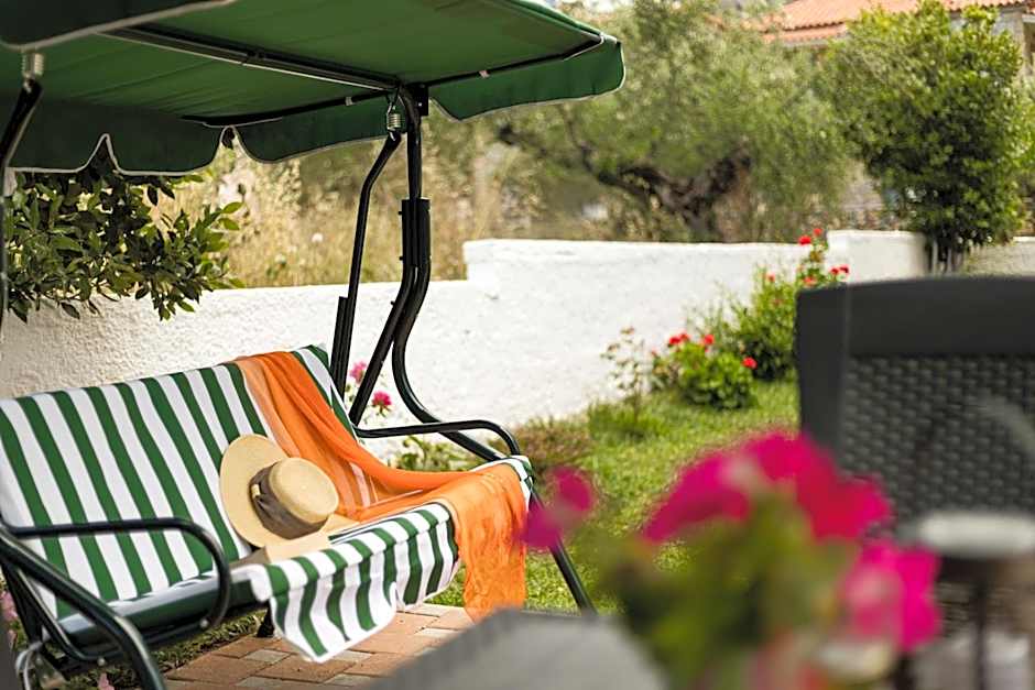 Lefkis apartments & studios