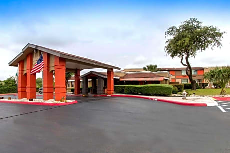 Quality Inn & Suites I-35 near AT&T Center