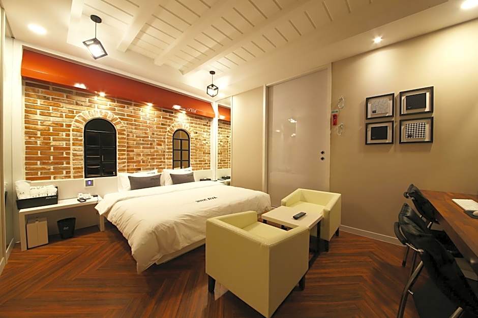 Premium Ava Hotel