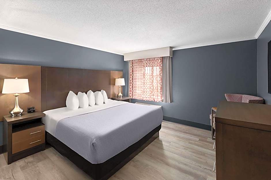 La Quinta Inn & Suites by Wyndham Goodlettsville