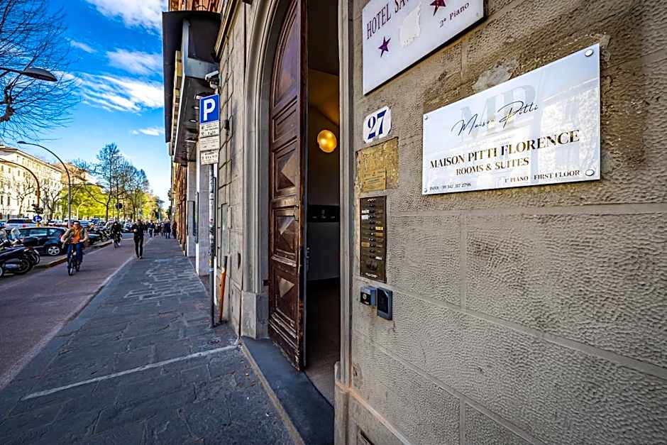 Maison Pitti Florence