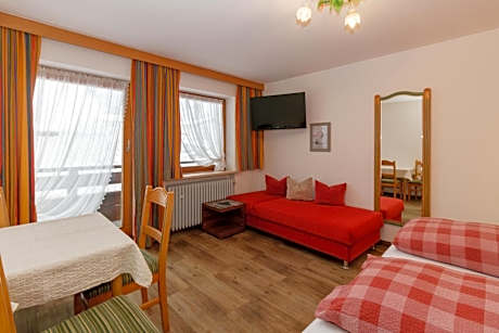 Deluxe Double Room with Shower