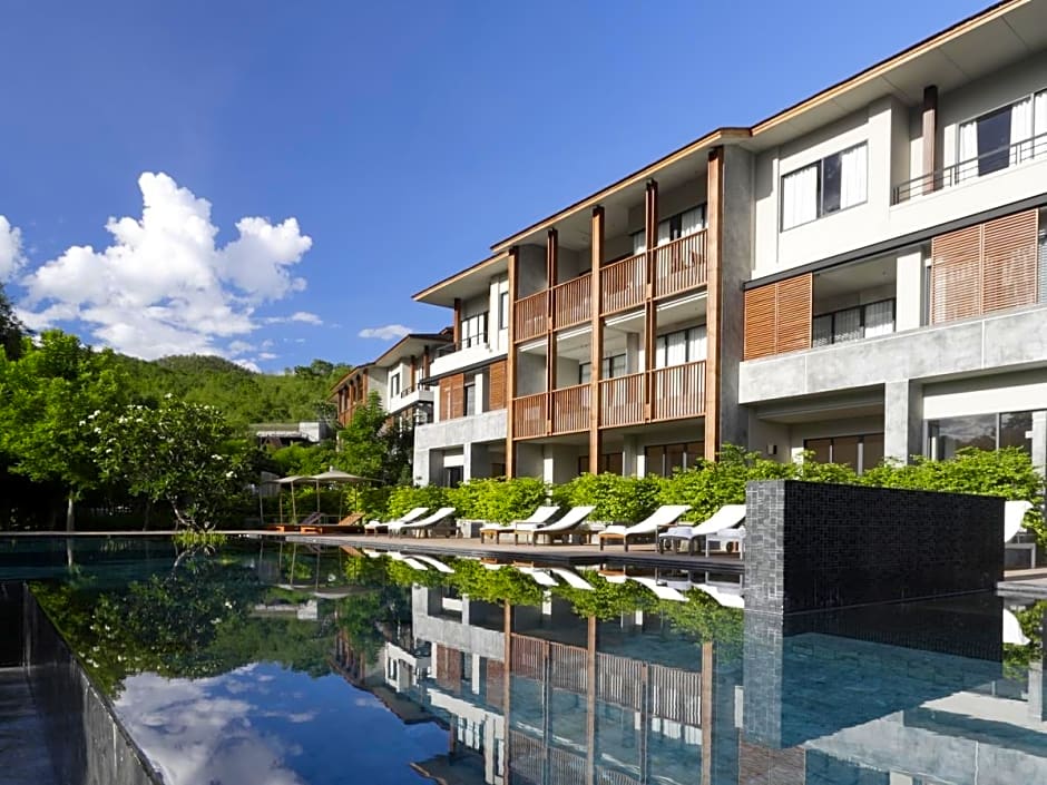 Veranda High Residence