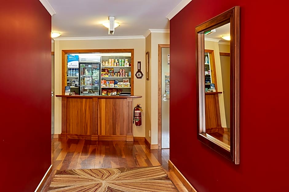 Aoraki Mount Cook Alpine Lodge