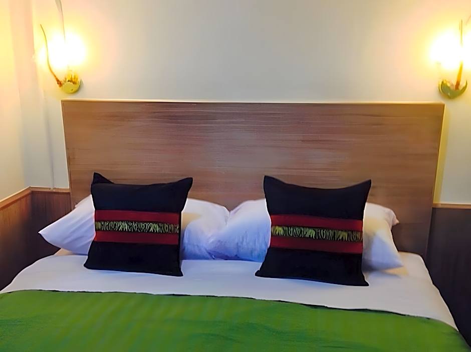 Sukhumvit 20 Guest House