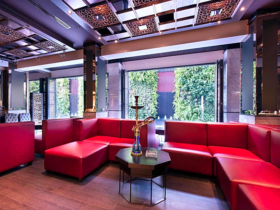 Grace Hotel Bangkok (SHA Plus)