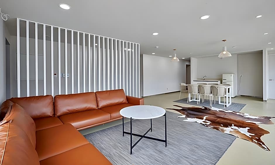 Anyang CNC Hotel