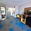Days Inn & Suites by Wyndham Cedar Rapids