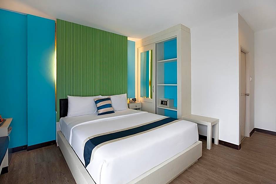 Photo 1 of 10 of Superior 1 King Bed