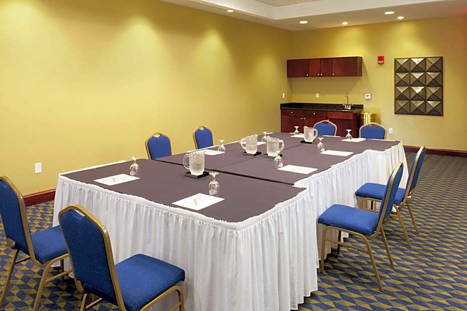 DoubleTree By Hilton Hotel Greensboro