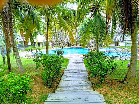 Haji Din Cocobay Condo