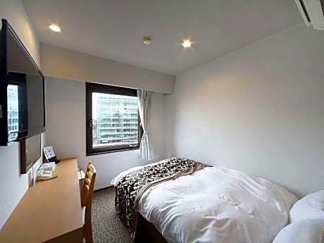 Moderate Semi-Double Room - Non-Smoking