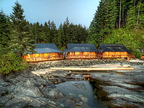 Wild Renfrew Seaside Cottages