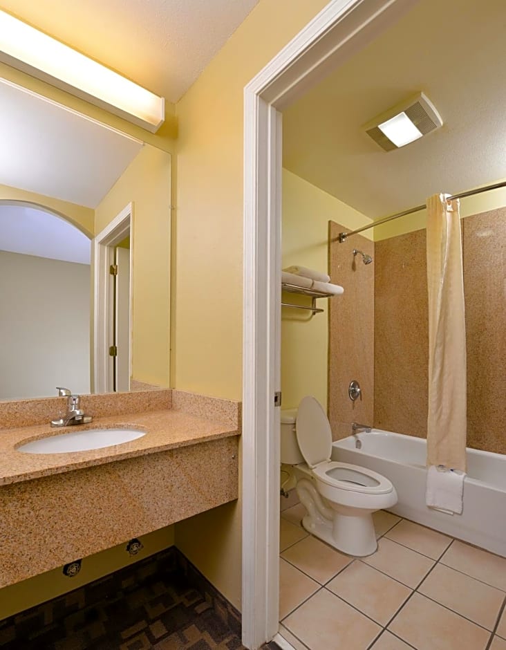 Americas Best Value Inn and Suites Little Rock