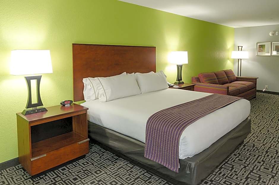 Holiday Inn Express Hickory-Hickory Mart By IHG