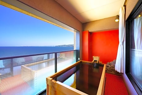 Superior Room with Tatami Area with Private Bath and Sea View - Top Floor - Non-Smoking - 