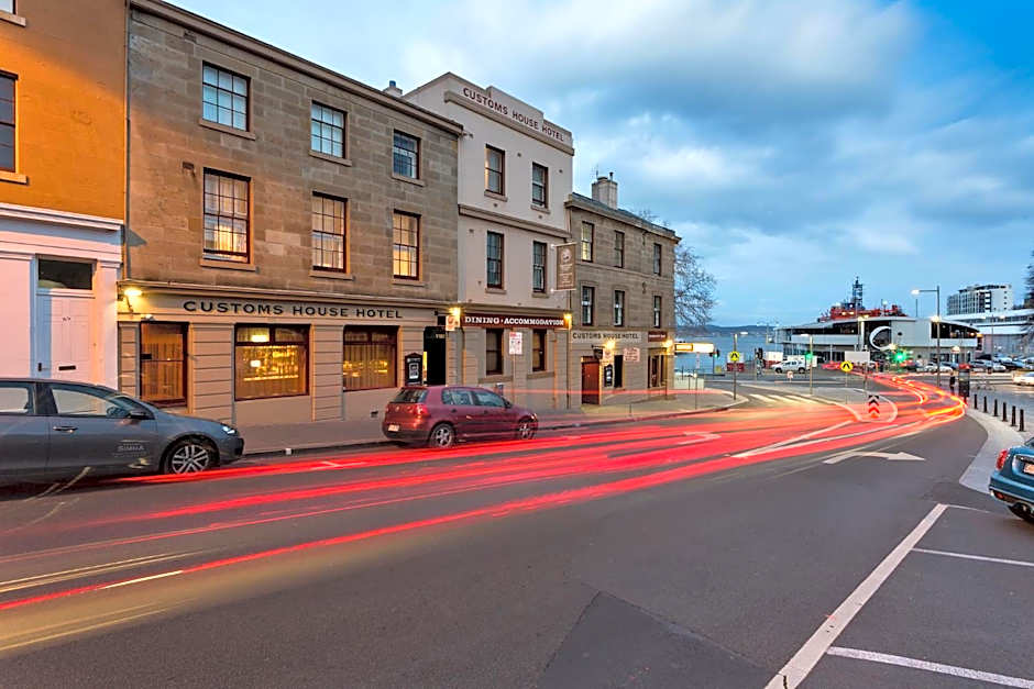 Customs House Hotel