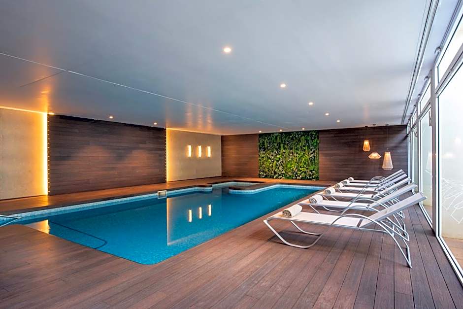 Valentin Reina Paguera - Adults Only