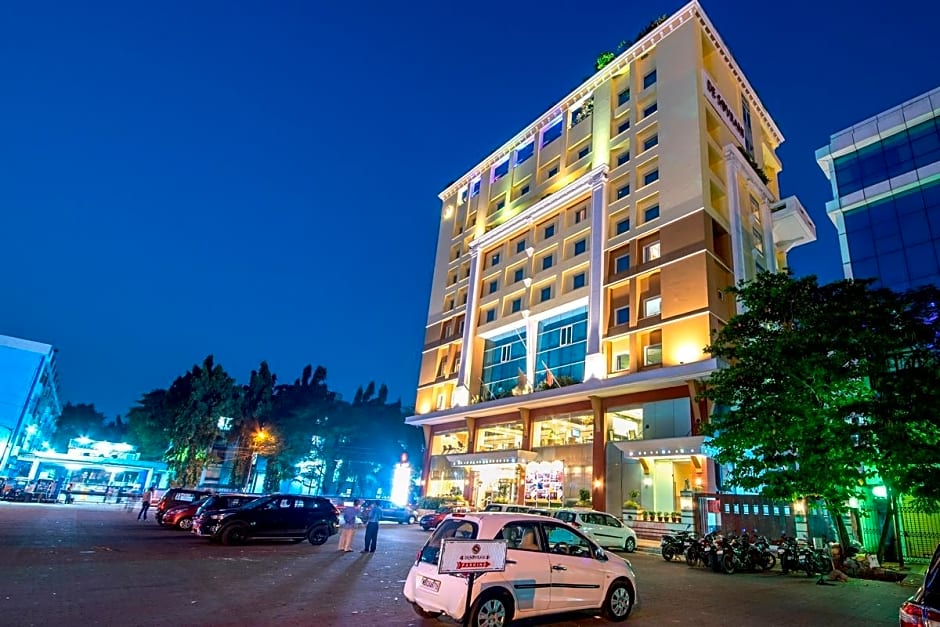 Photo 1 of 41 of De Sovrani Kolkata