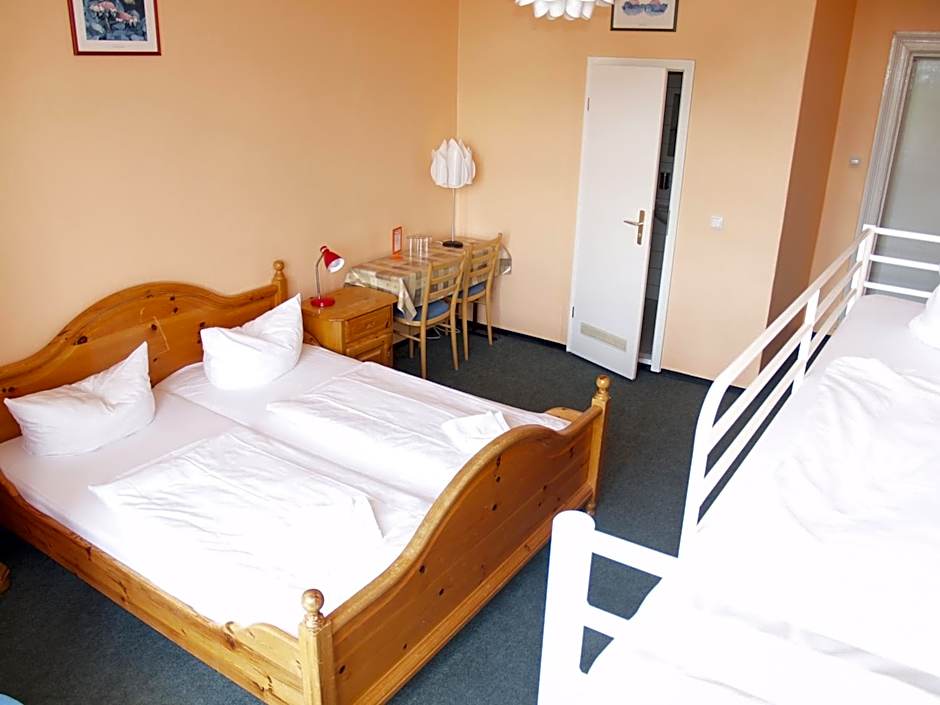 Happy go Lucky Hotel  Hostel