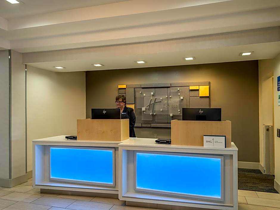 Holiday Inn Express Gas City By IHG