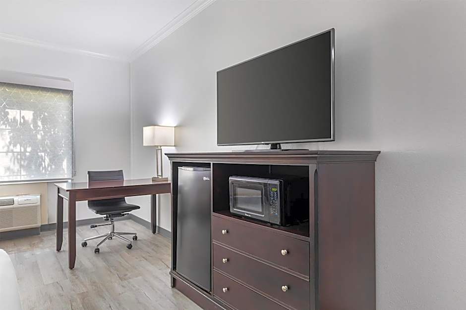 Best Western Plus Southpark Inn & Suites