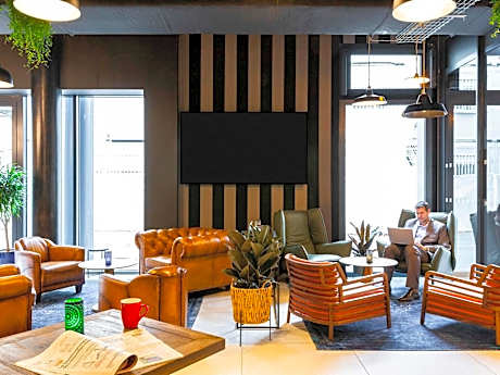 ibis Styles Puteaux Paris La Defense