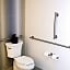 Holiday Inn Express & Suites Greenwood North By IHG